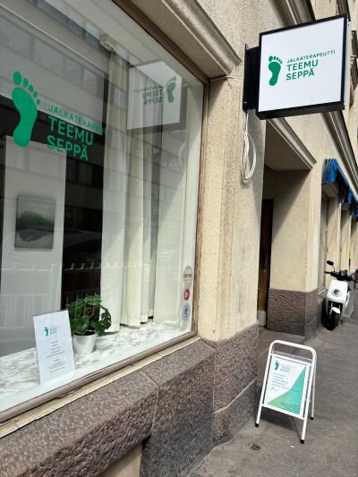 Foot therapy reception Iso Roobertinkatu Helsinki